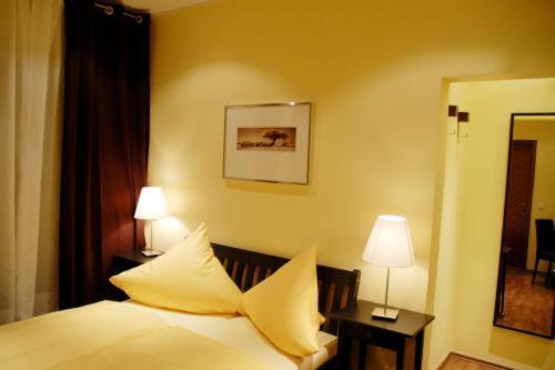 Hotel Akazienhof ดุยส์บูร์ก ภายนอก รูปภาพ