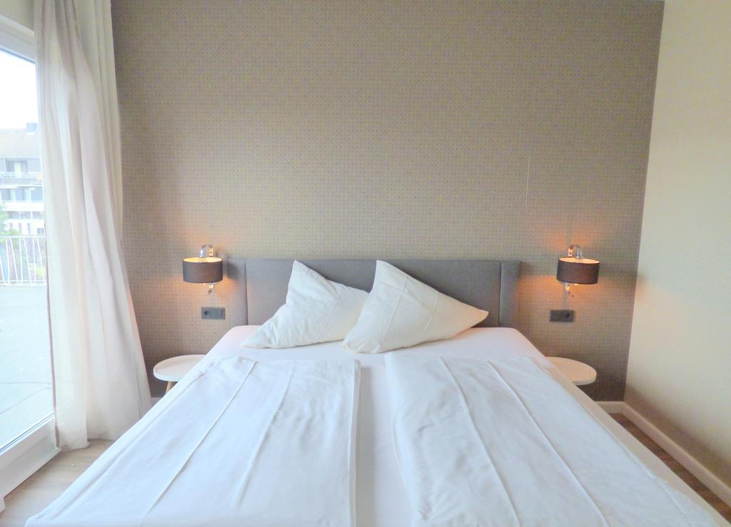 Hotel Akazienhof ดุยส์บูร์ก ภายนอก รูปภาพ