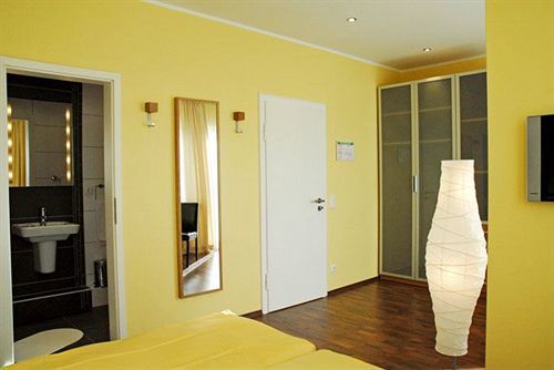 Hotel Akazienhof ดุยส์บูร์ก ภายนอก รูปภาพ